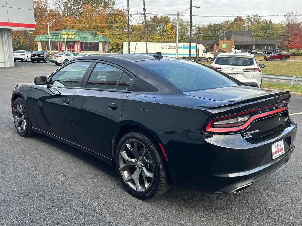 Used 2015 Dodge Charger SXT image 7