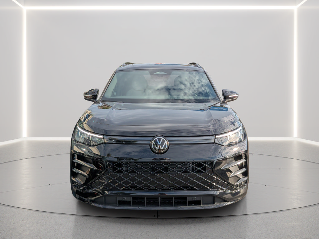 New 2026 Volkswagen Tiguan SE R-Line FWD image 6