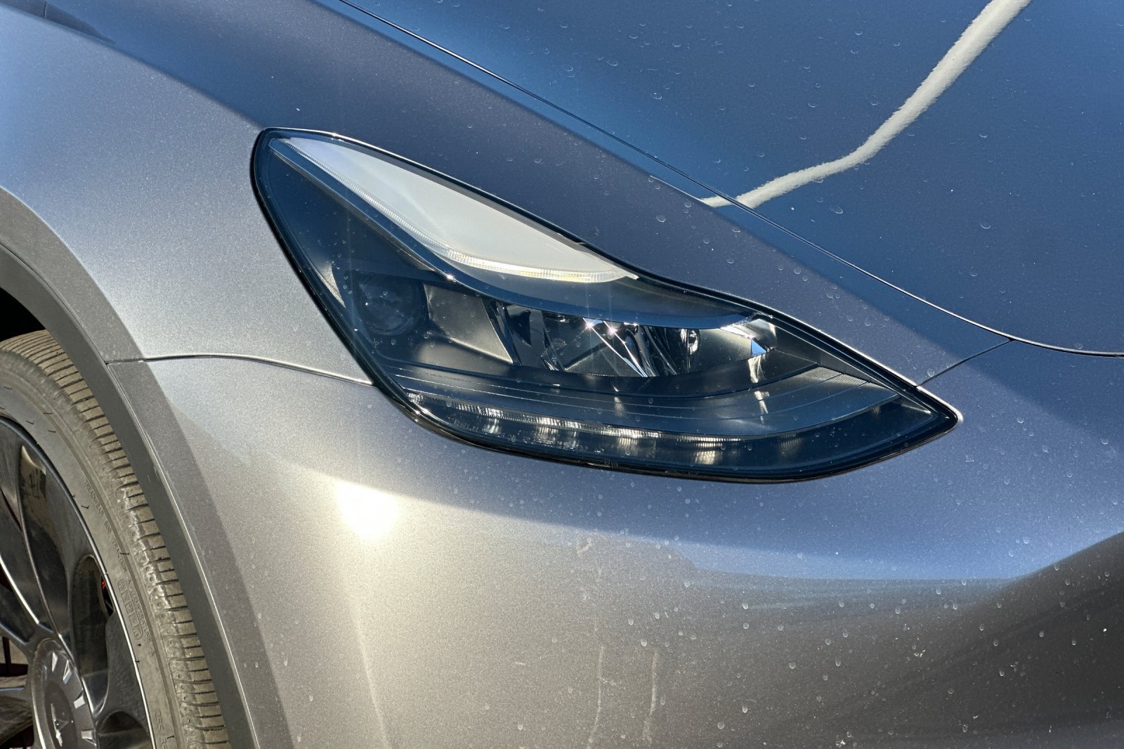 Used 2025 Tesla Model Y Performance AWD/4WD image 42