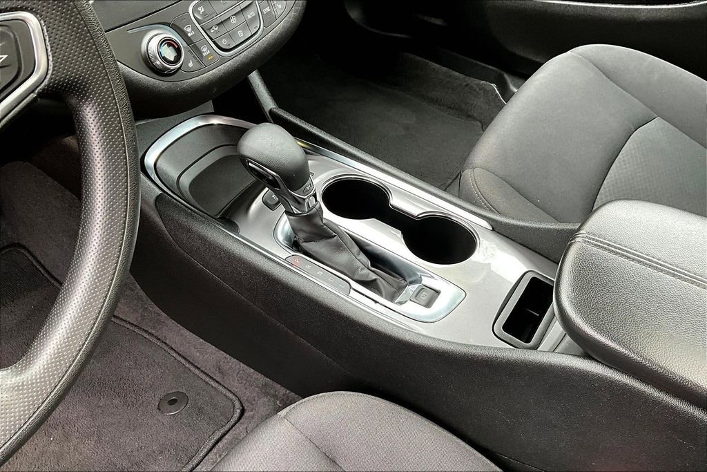 Used 2024 Chevrolet Malibu LT image 16