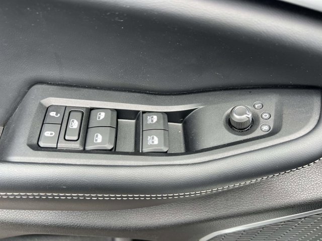 Used 2023 Jeep Grand Cherokee 4WD 4xe image 17