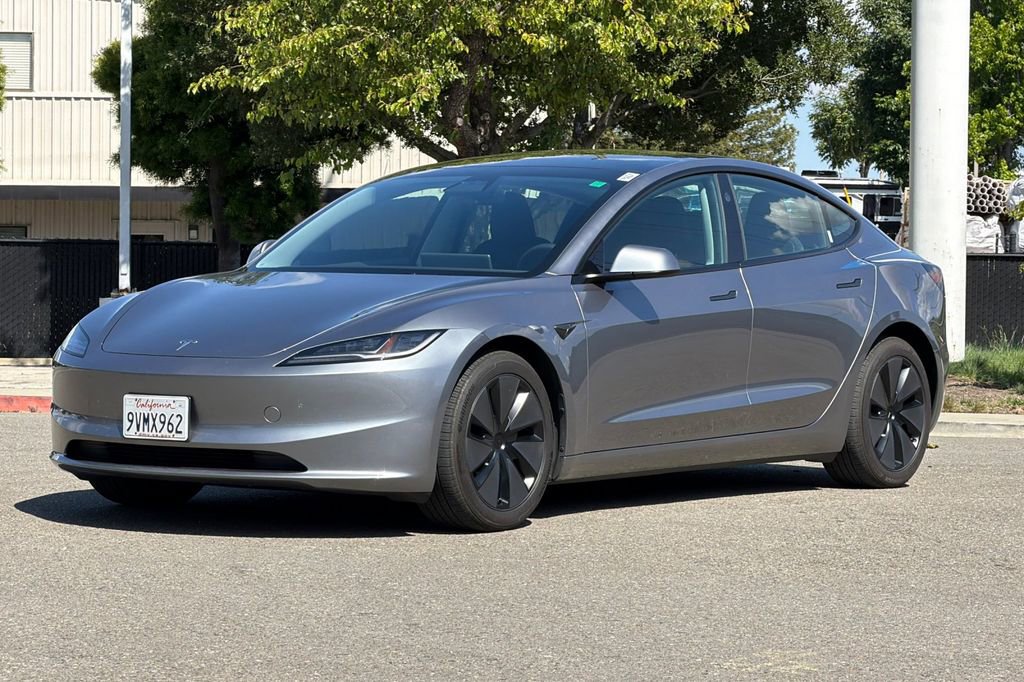 Used 2025 Tesla Model 3 Long Range AWD/4WD image 8