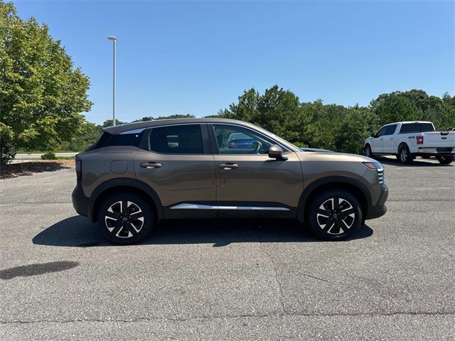 New 2025 Nissan Kicks SV image 3