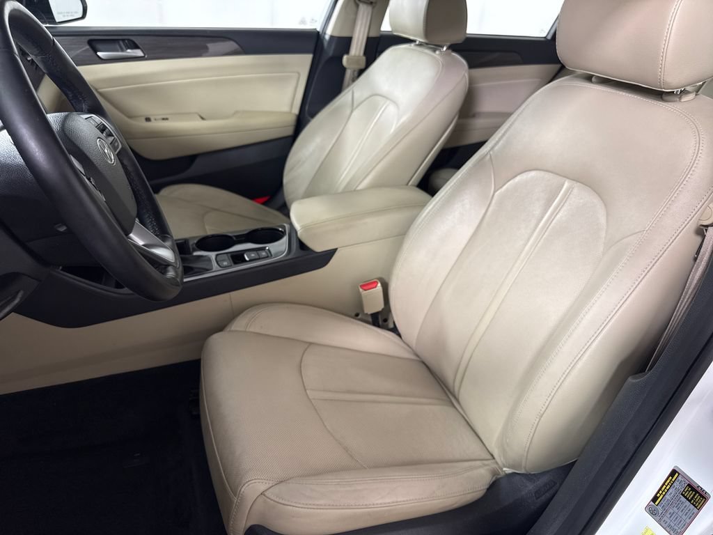 Used 2019 Hyundai Sonata Limited FWD image 11