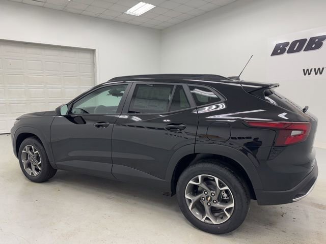New 2026 Chevrolet Trax LT FWD image 7