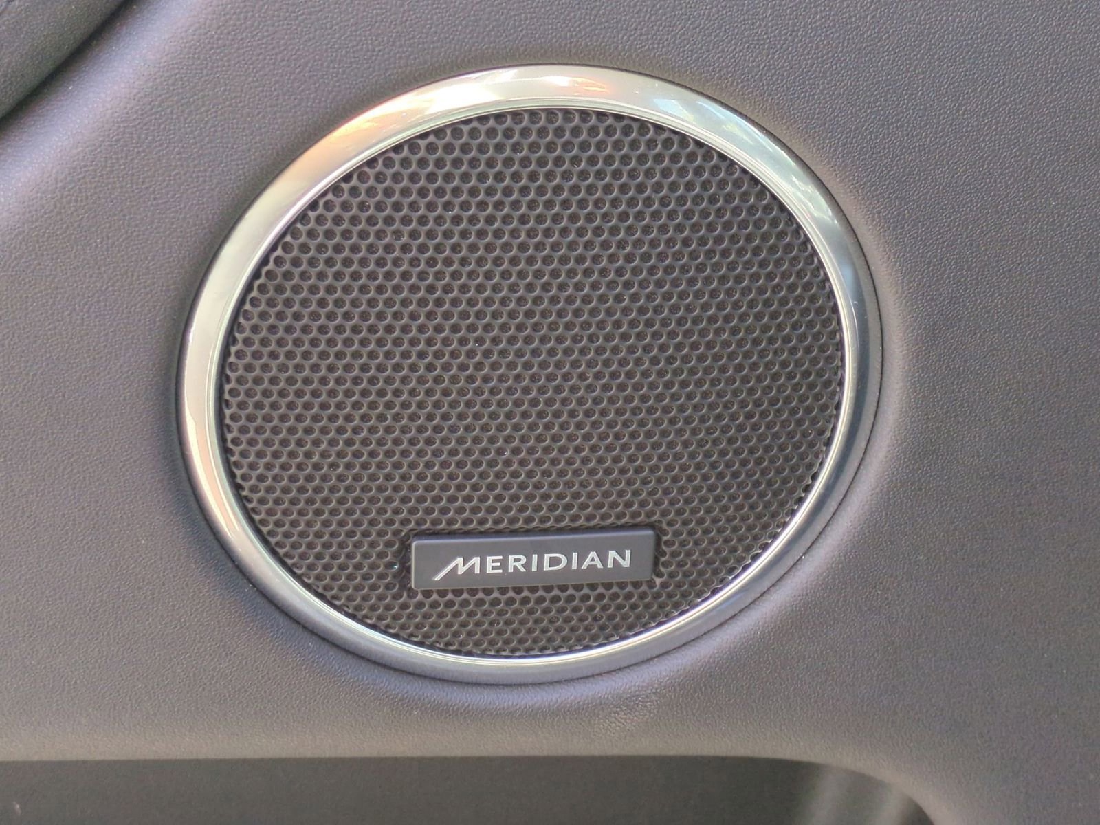 Certified 2024 Land Rover Discovery Sport S image 13