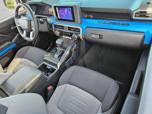 Used 2025 Toyota Tacoma TRD Sport AWD/4WD image 19