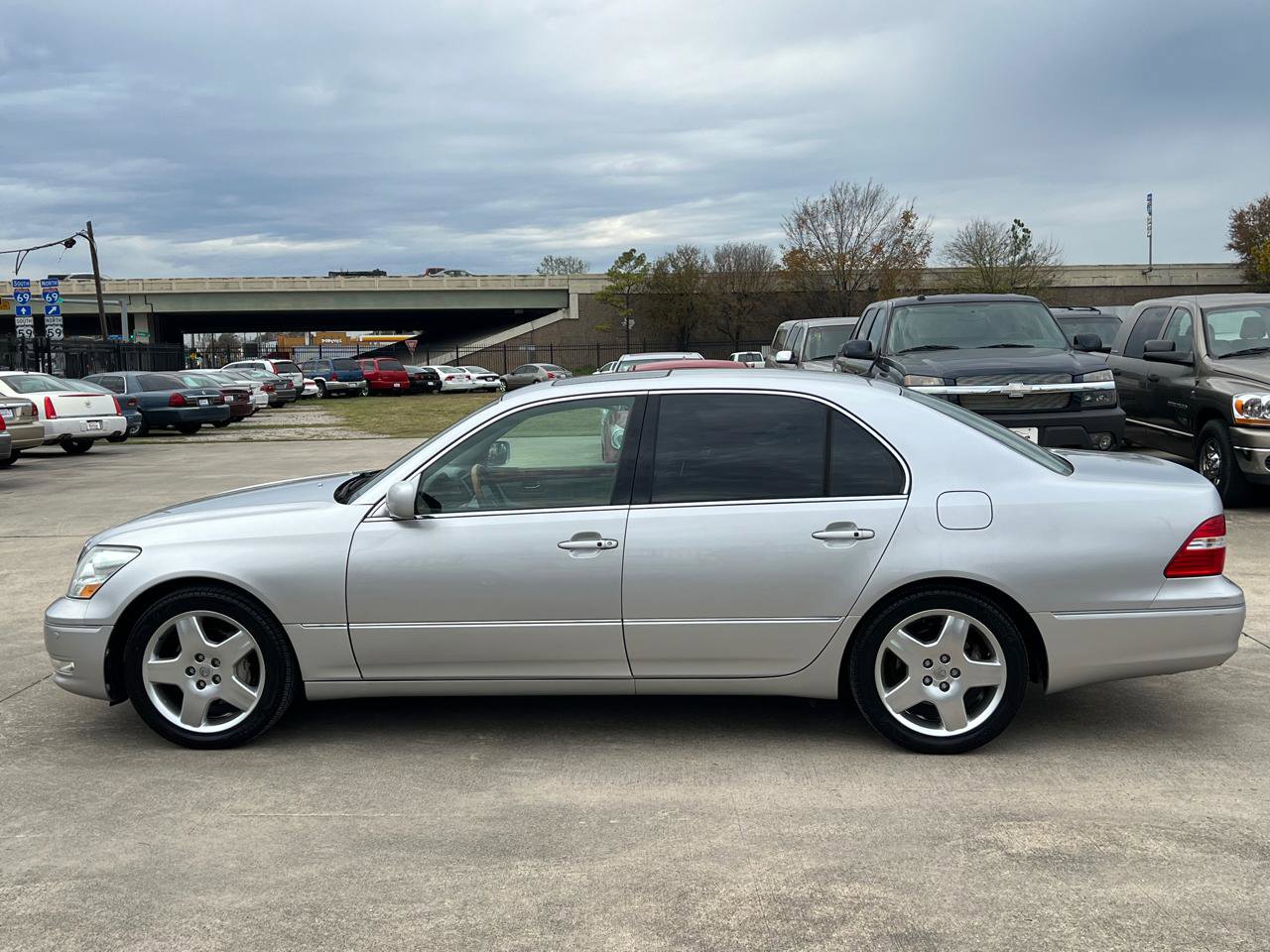 Used 2005 Lexus LS 430 image 2