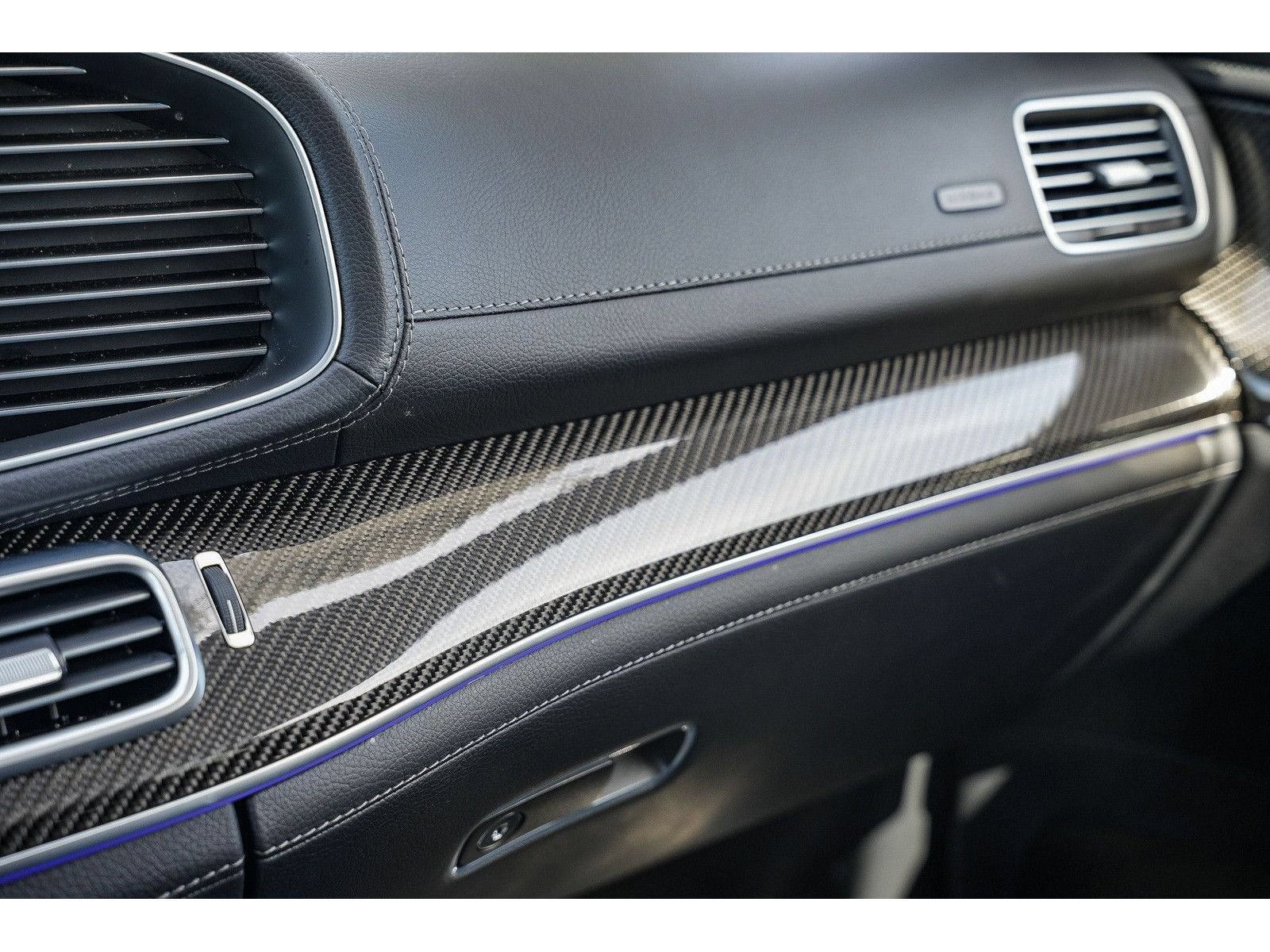 Certified 2025 Mercedes-Benz GLE 53 AMG 4MATIC image 25