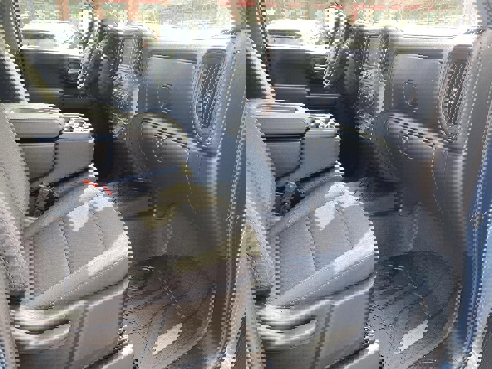 Certified 2024 Chevrolet Silverado 2500 Custom w/ Custom Value Package image 31