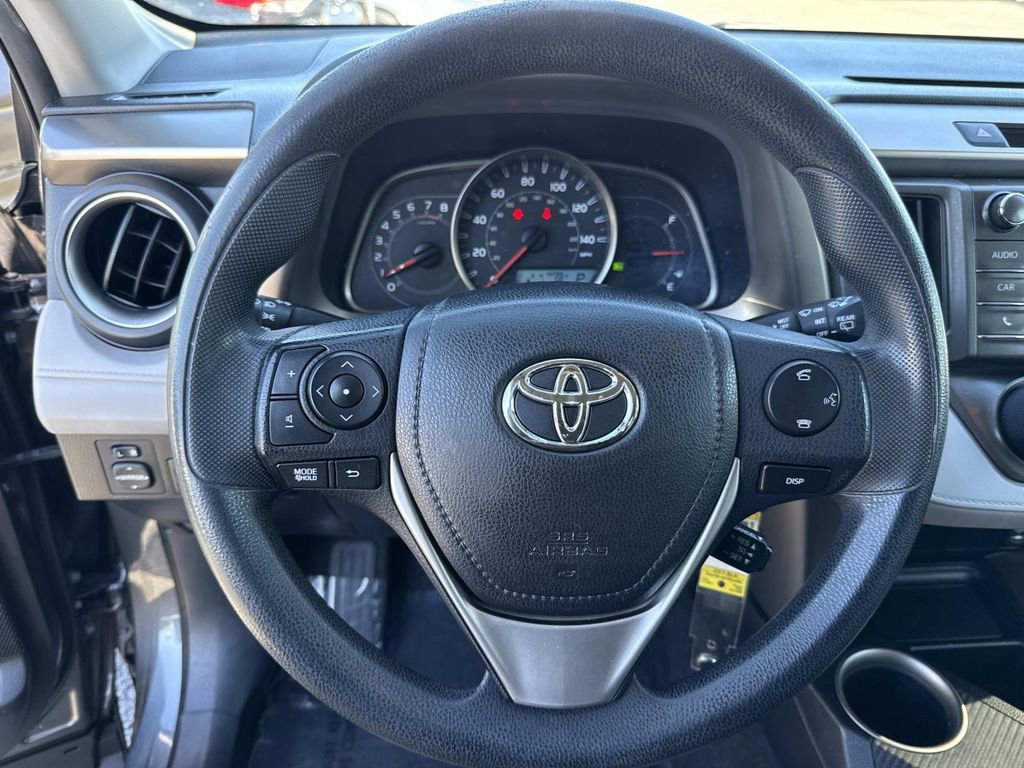 Used 2015 Toyota RAV4 LE image 39