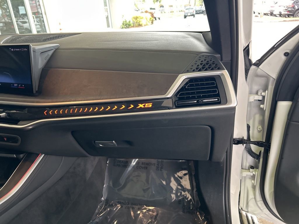 Used 2024 BMW X5 xDrive40i image 25