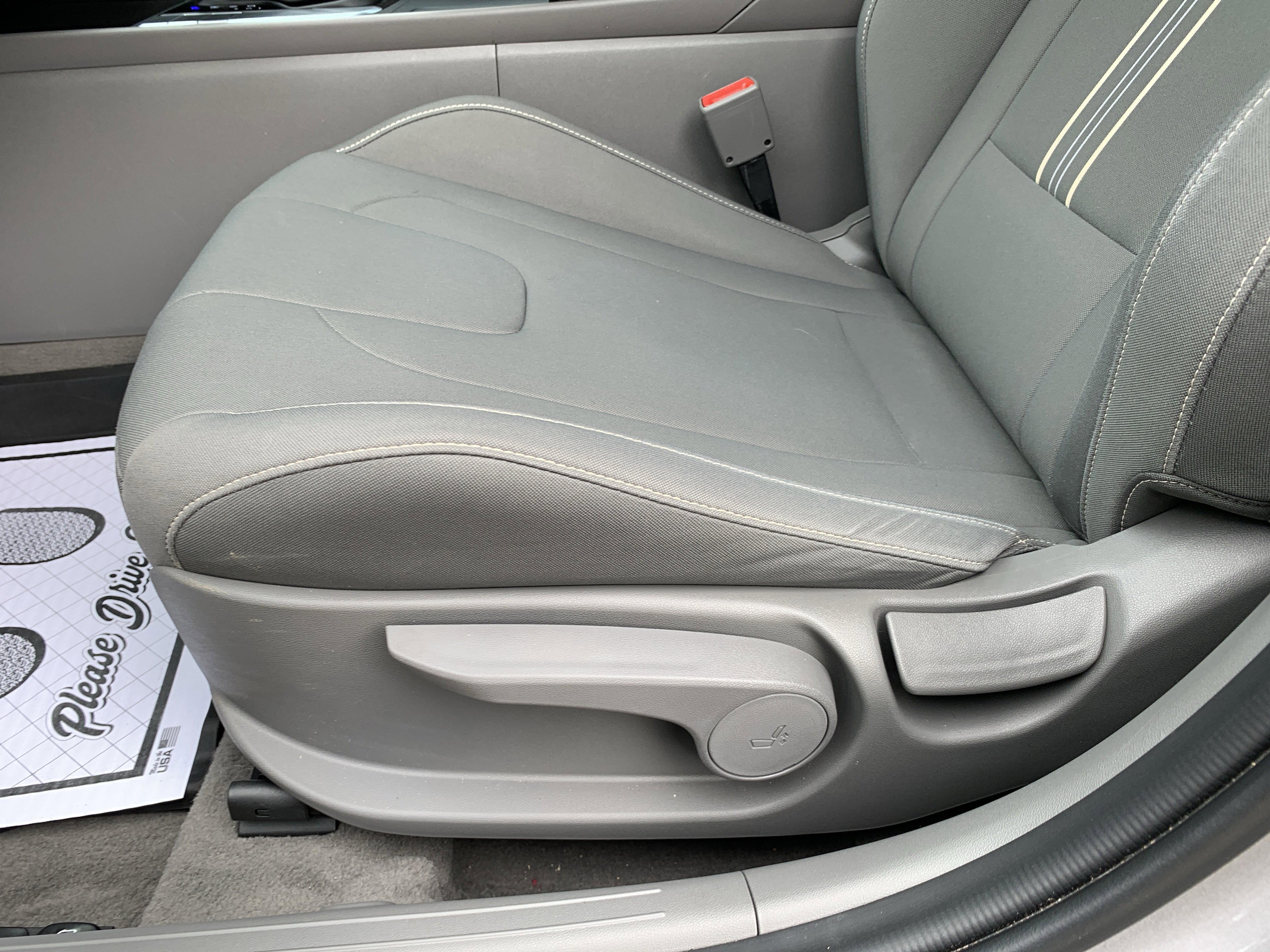 Used 2024 Hyundai Elantra SEL FWD image 11