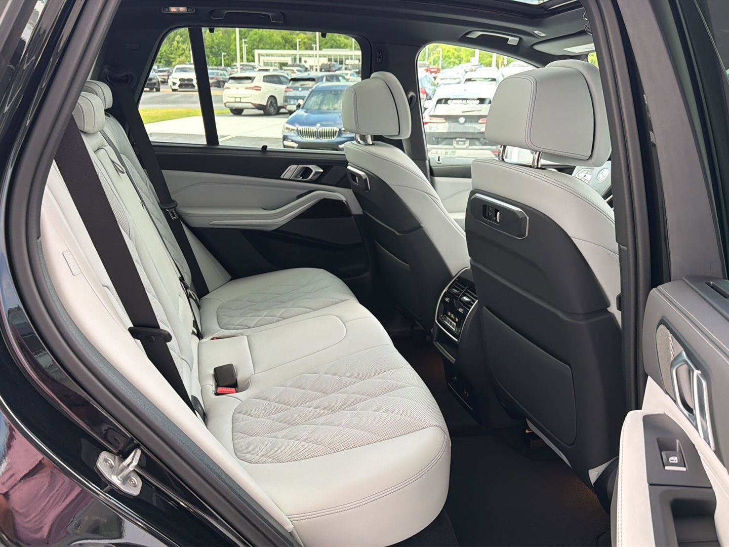 New 2026 BMW X5 sDrive40i RWD image 13