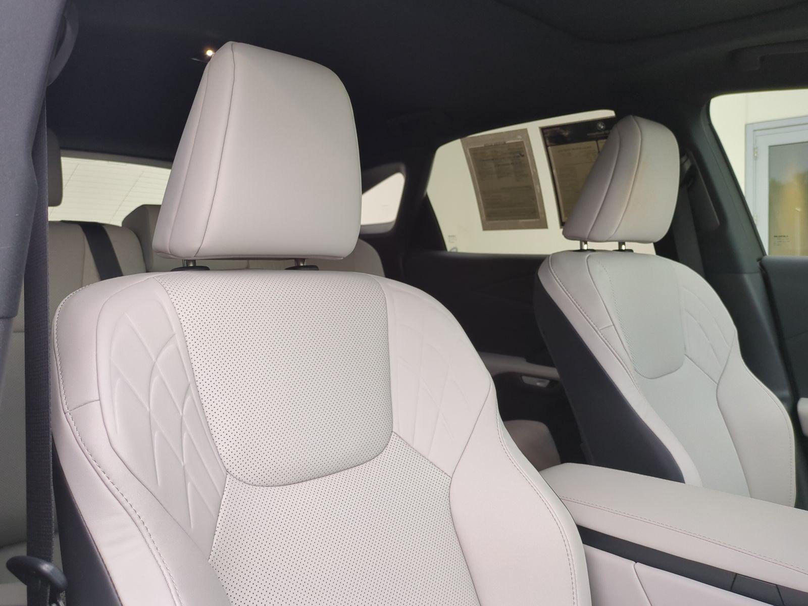 Used 2026 Lexus RX 350h w/ Convenience Package AWD/4WD image 34