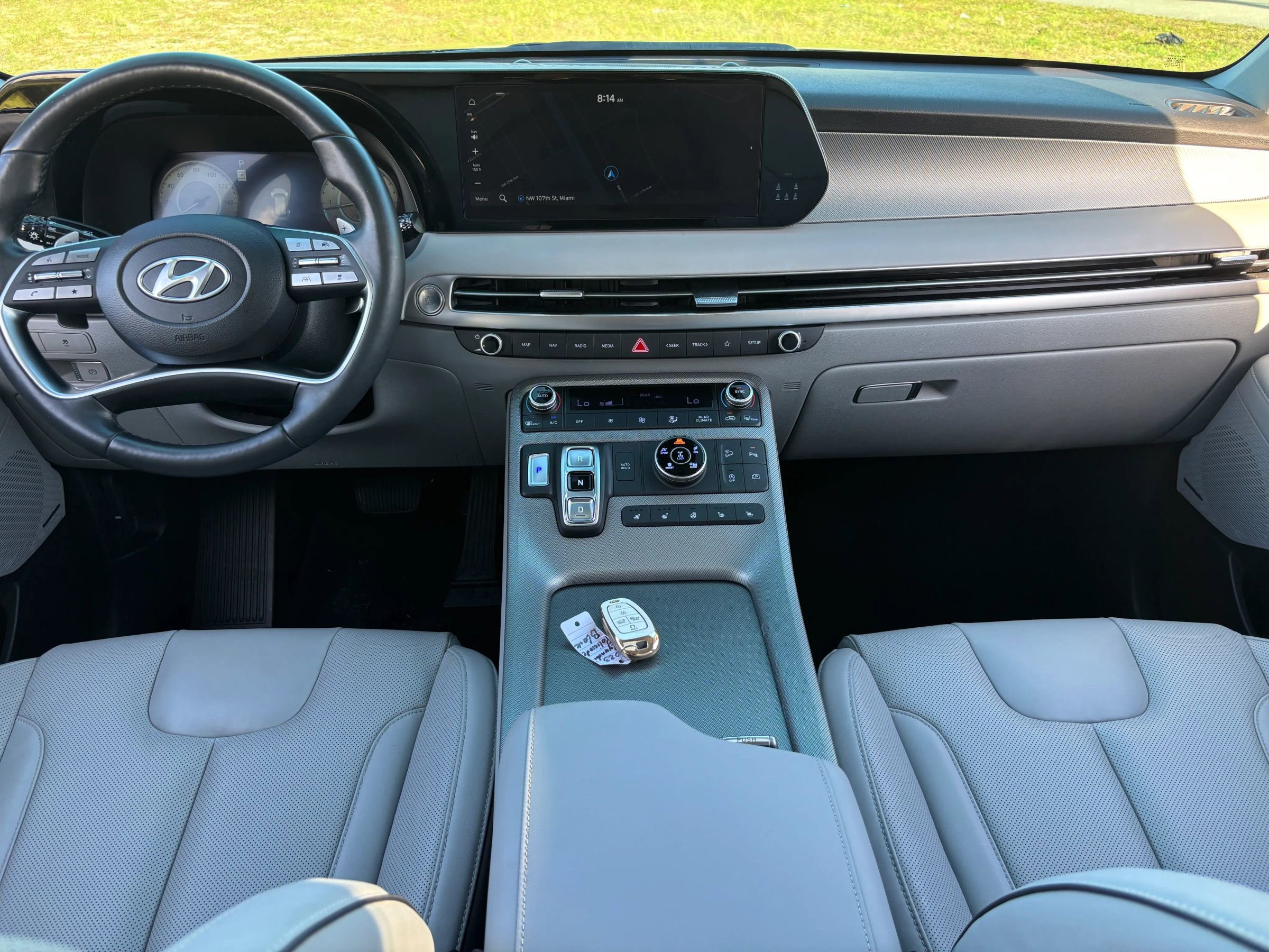 Used 2023 Hyundai Palisade SEL w/ Premium Package image 12