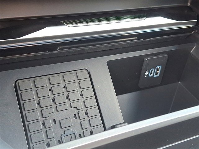 New 2026 Ford F250 Platinum image 17