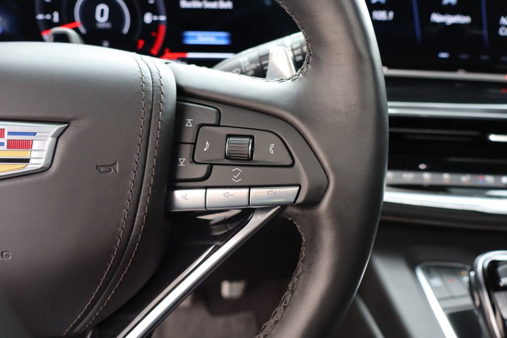 Used 2024 Cadillac Escalade ESV V w/ LPO, ONYX Package AWD/4WD image 36