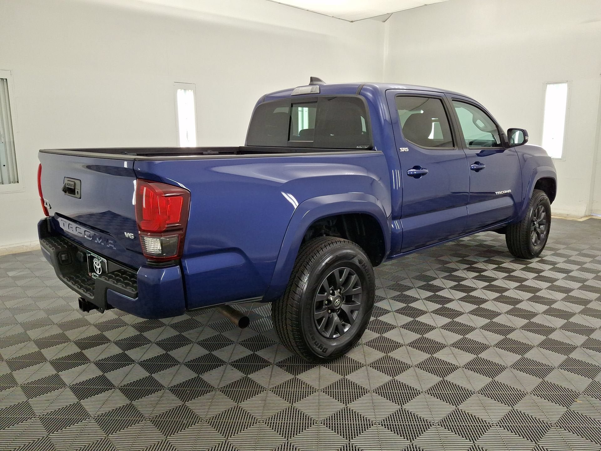 Certified 2023 Toyota Tacoma SR5 w/ Technology Package AWD/4WD image 24