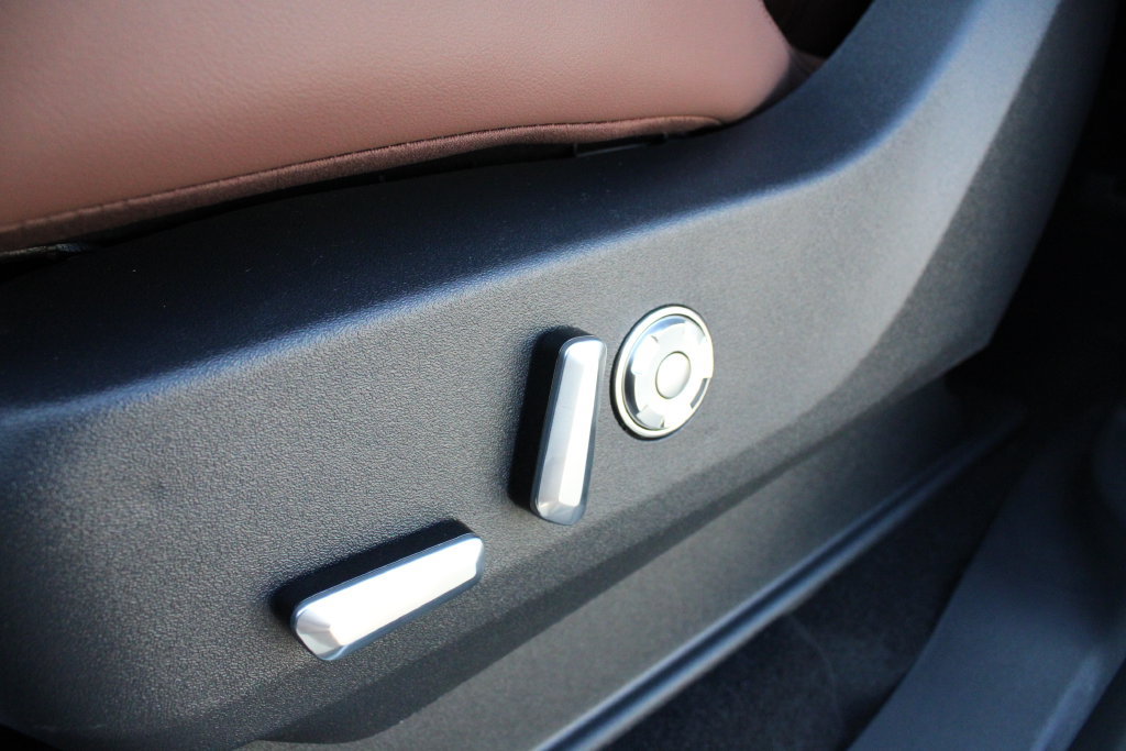 New 2027 Lincoln Navigator Reserve AWD/4WD image 3