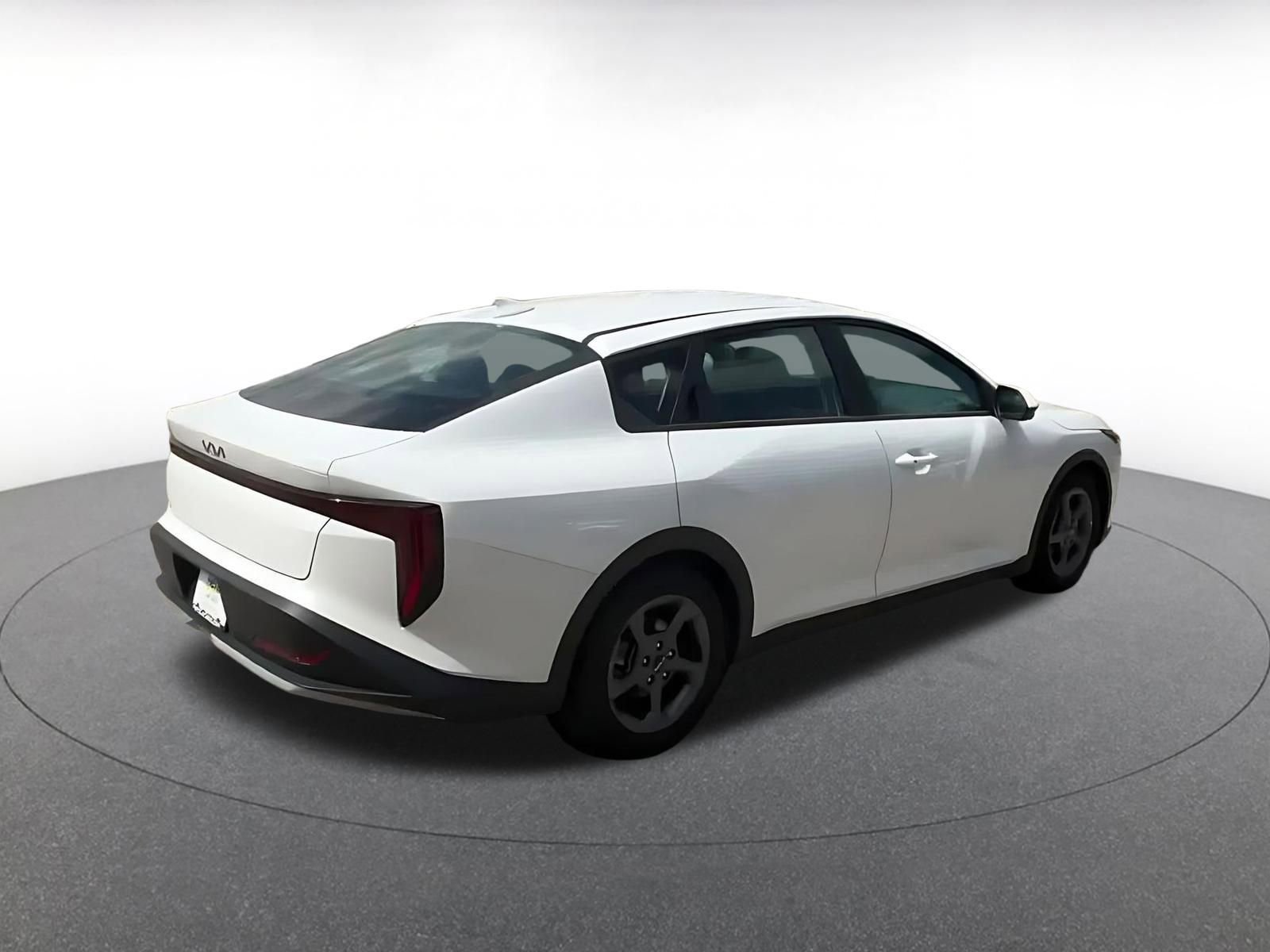 Used 2025 Kia K4 LXS image 15
