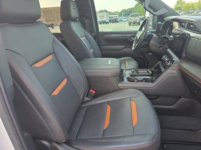 Used 2024 GMC Sierra 2500 AT4 w/ AT4 Preferred Package image 10