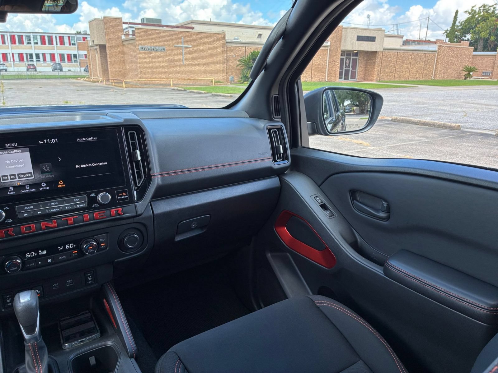 Used 2026 Nissan Frontier PRO-4X AWD/4WD image 34