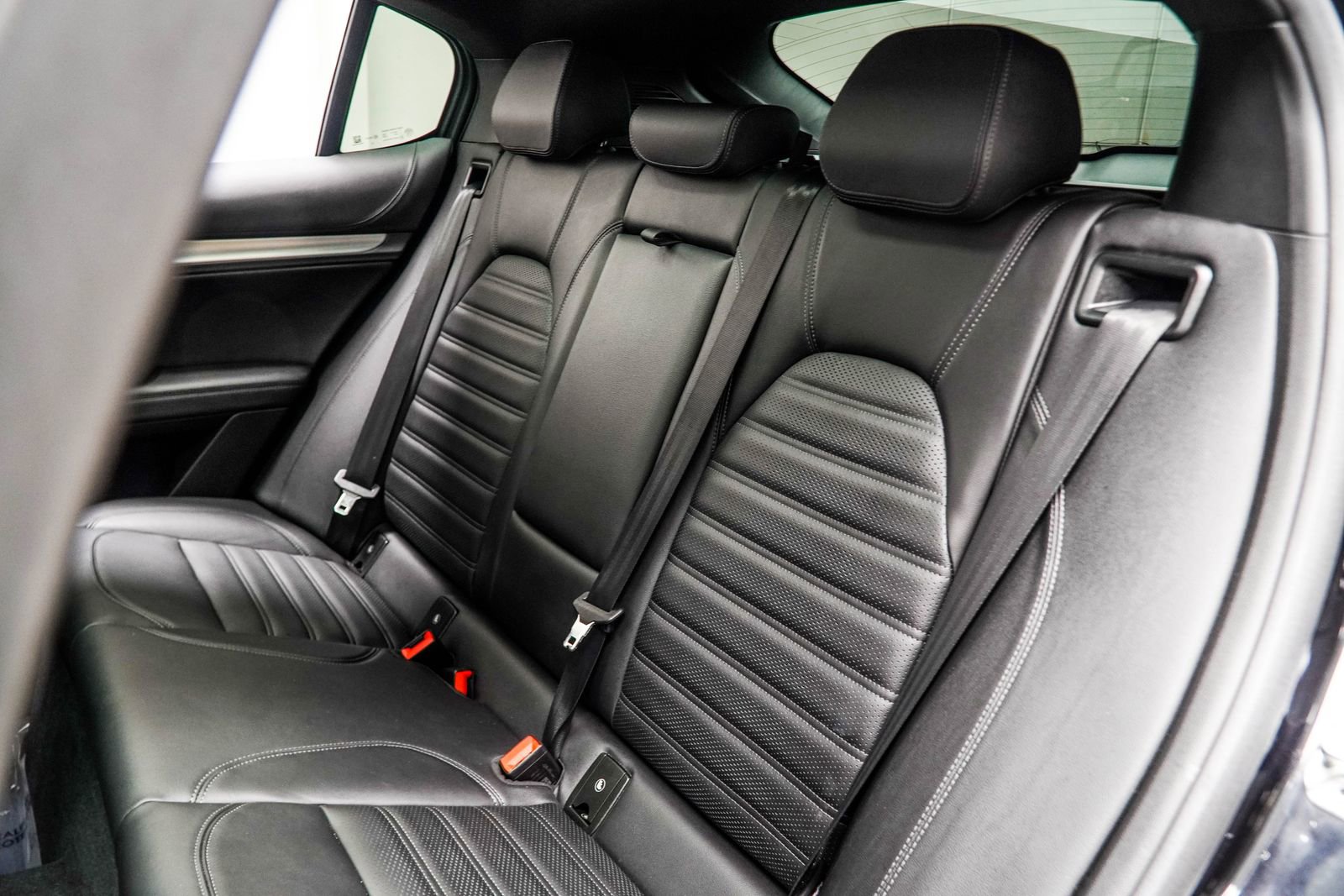 Used 2023 Alfa Romeo Stelvio Veloce image 43