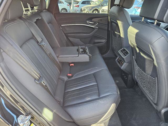 Used 2023 Audi e-tron Premium w/ Convenience Plus Package image 6