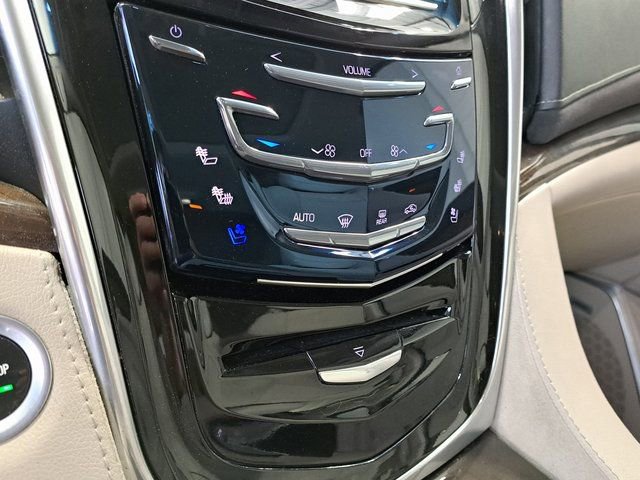 Used 2018 Cadillac Escalade Luxury image 19