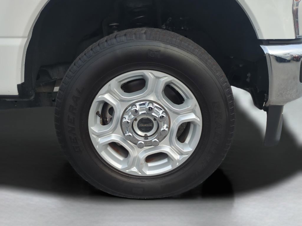 Used 2025 Ford F250 XLT image 10