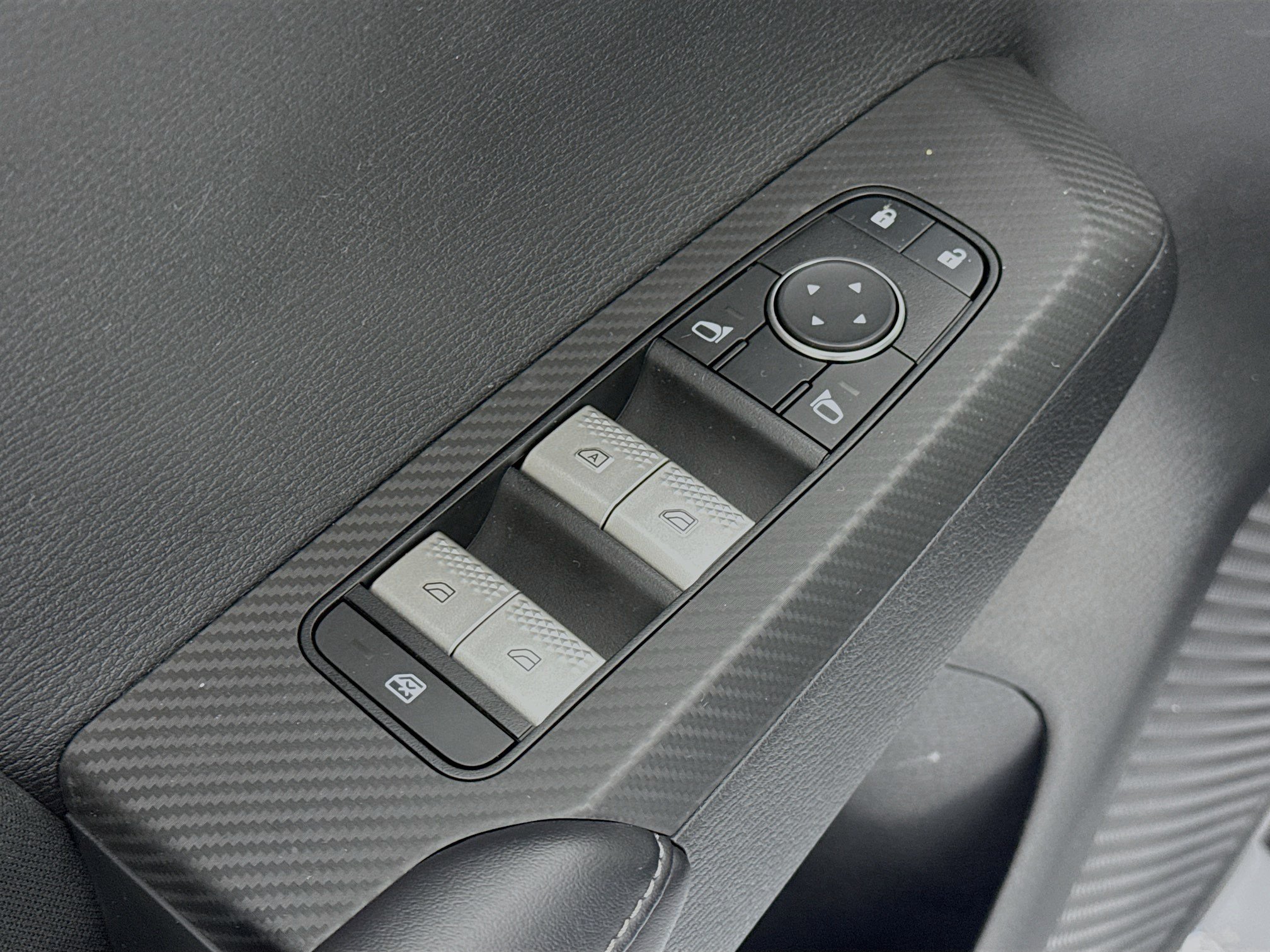 Used 2023 Mitsubishi Outlander ES FWD image 17