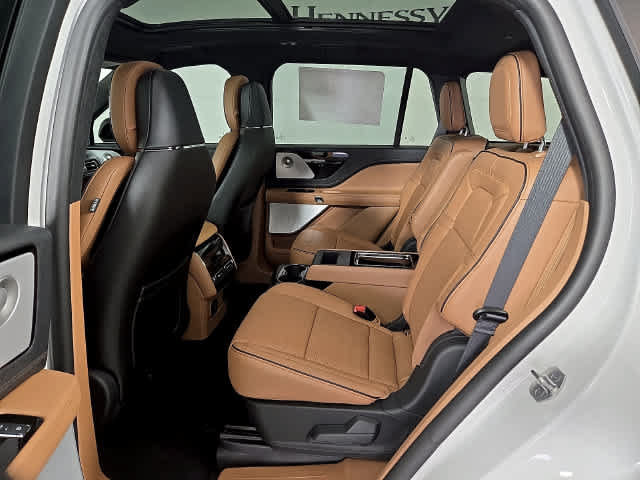 New 2026 Lincoln Aviator Black Label w/ Jet Appearance Package AWD/4WD image 10