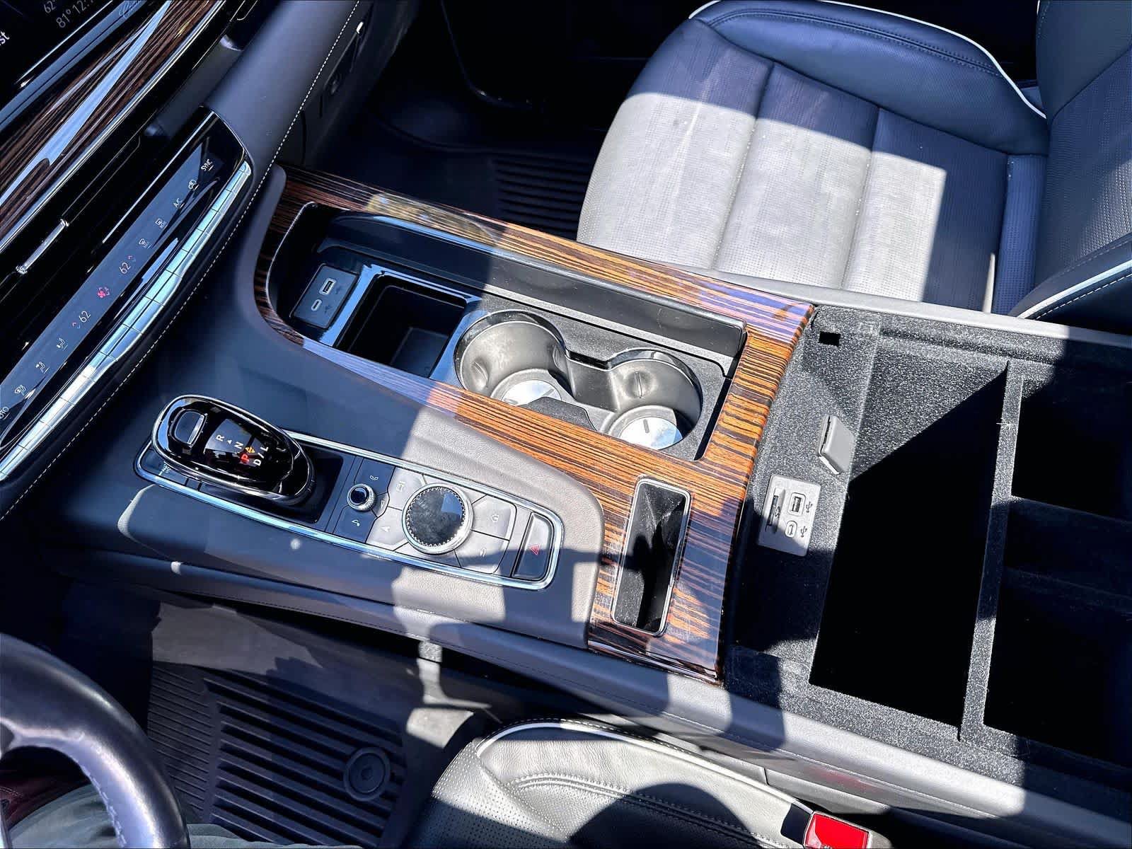 Used 2024 Cadillac Escalade Premium Luxury w/ LPO, Floor Liner Package AWD/4WD image 36