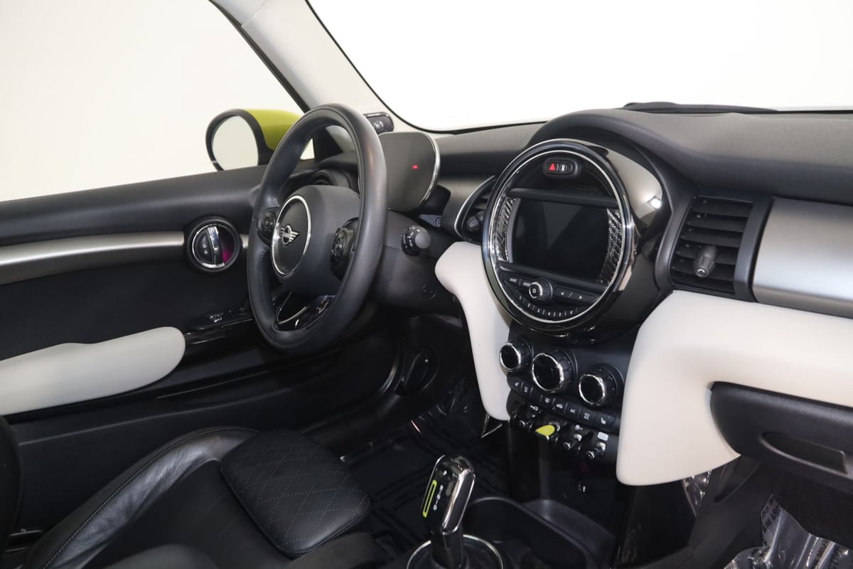 Used 2021 MINI Cooper SE w/ 6.5" Touchscreen Package FWD image 38