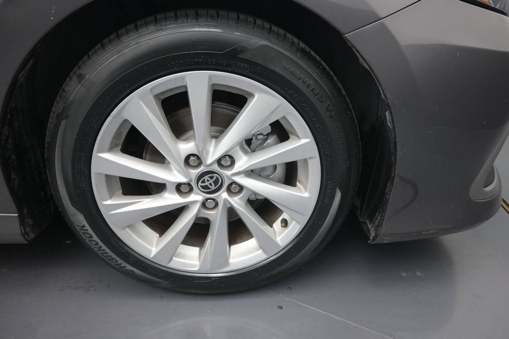 Used 2023 Toyota Camry LE FWD image 9