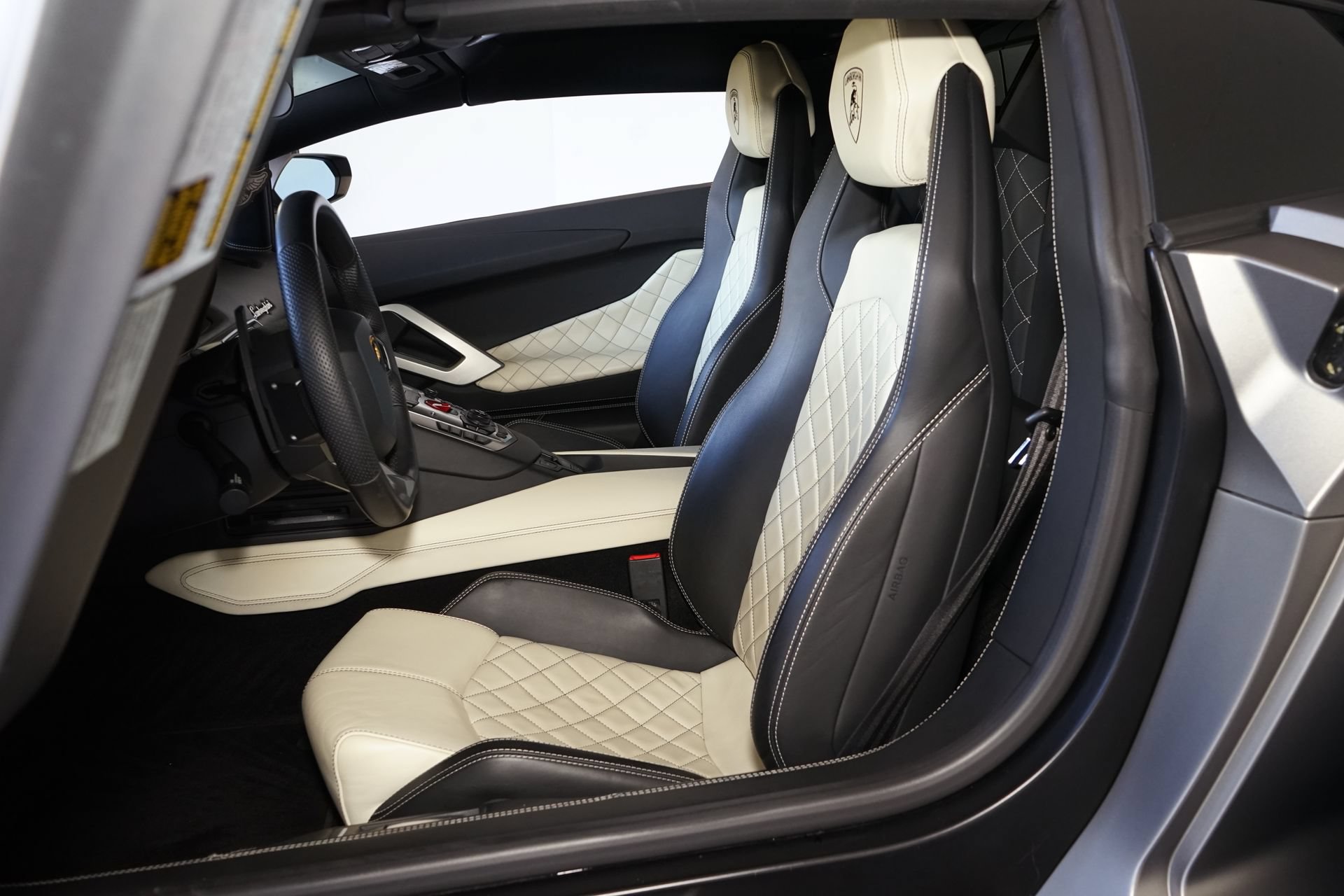 Used 2015 Lamborghini Aventador LP 700-4 AWD/4WD image 10