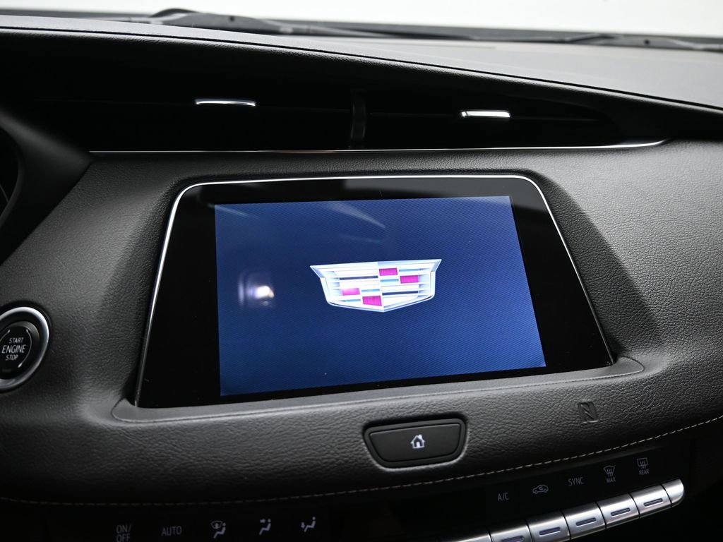 Used 2019 Cadillac XT4 Luxury w/ Cold Weather Package image 11