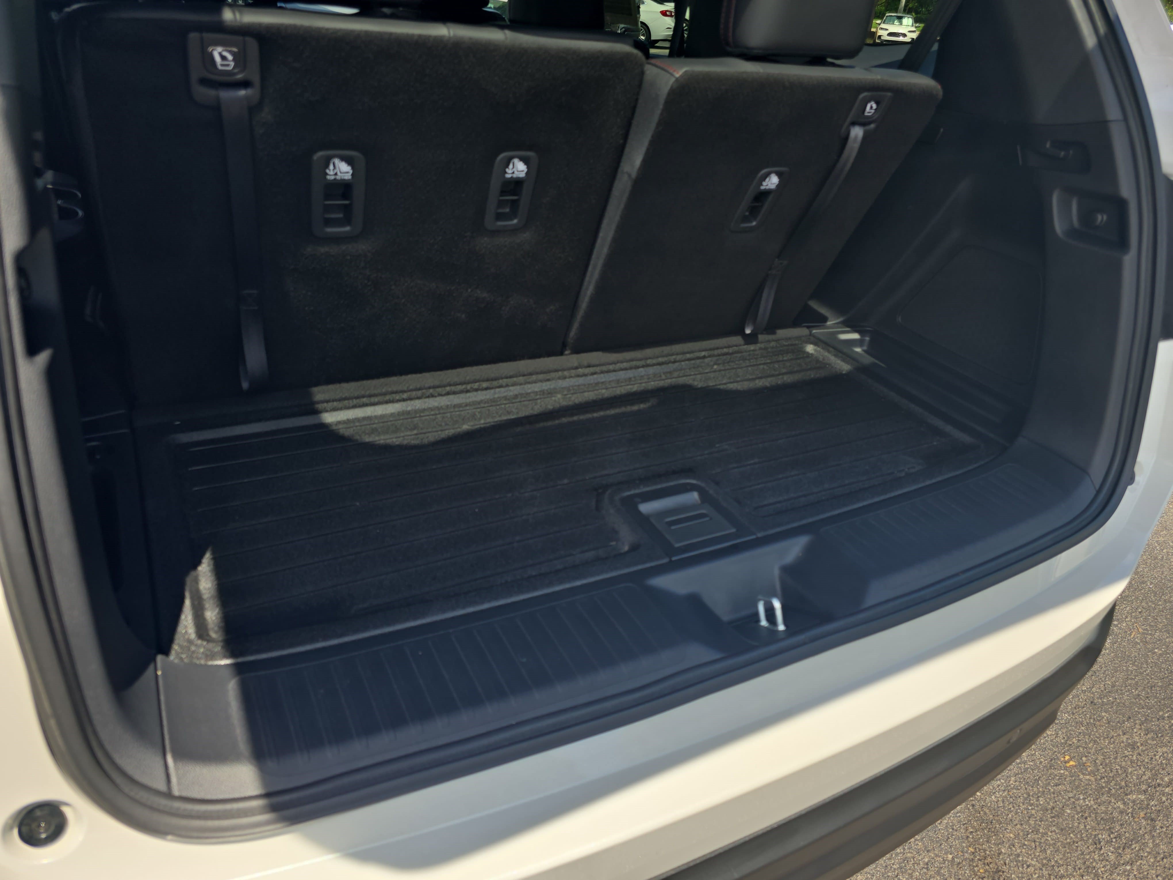 Used 2025 Honda Pilot Black Edition image 13