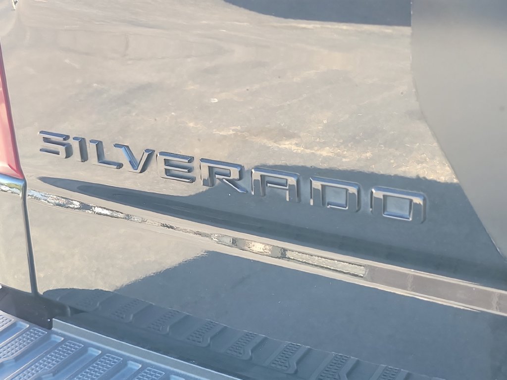 Used 2021 Chevrolet Silverado 1500 Custom w/ Rally Edition AWD/4WD image 9