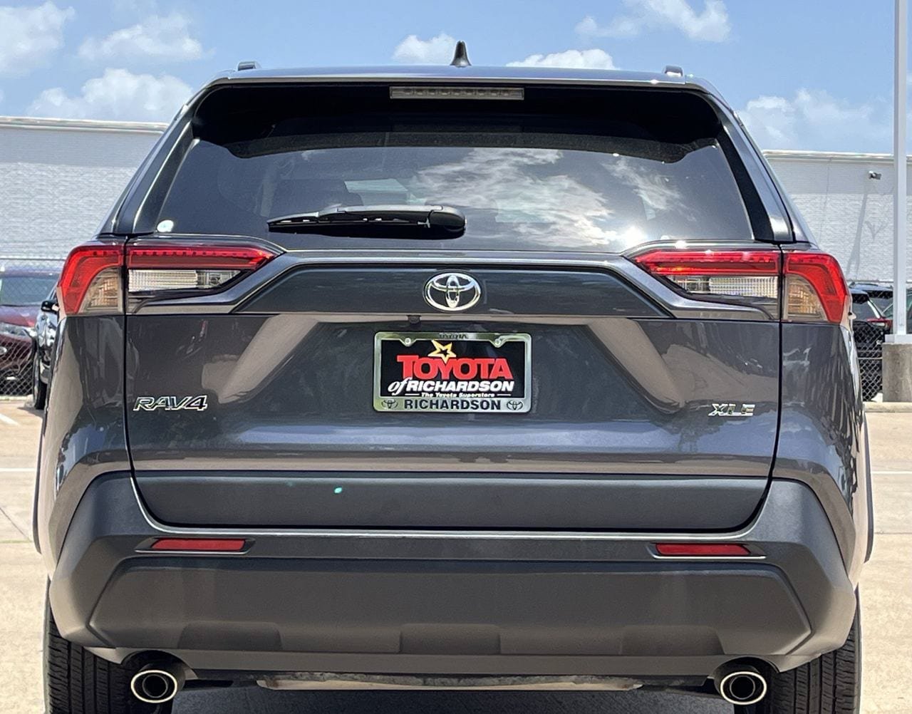 Used 2025 Toyota RAV4 XLE FWD image 5