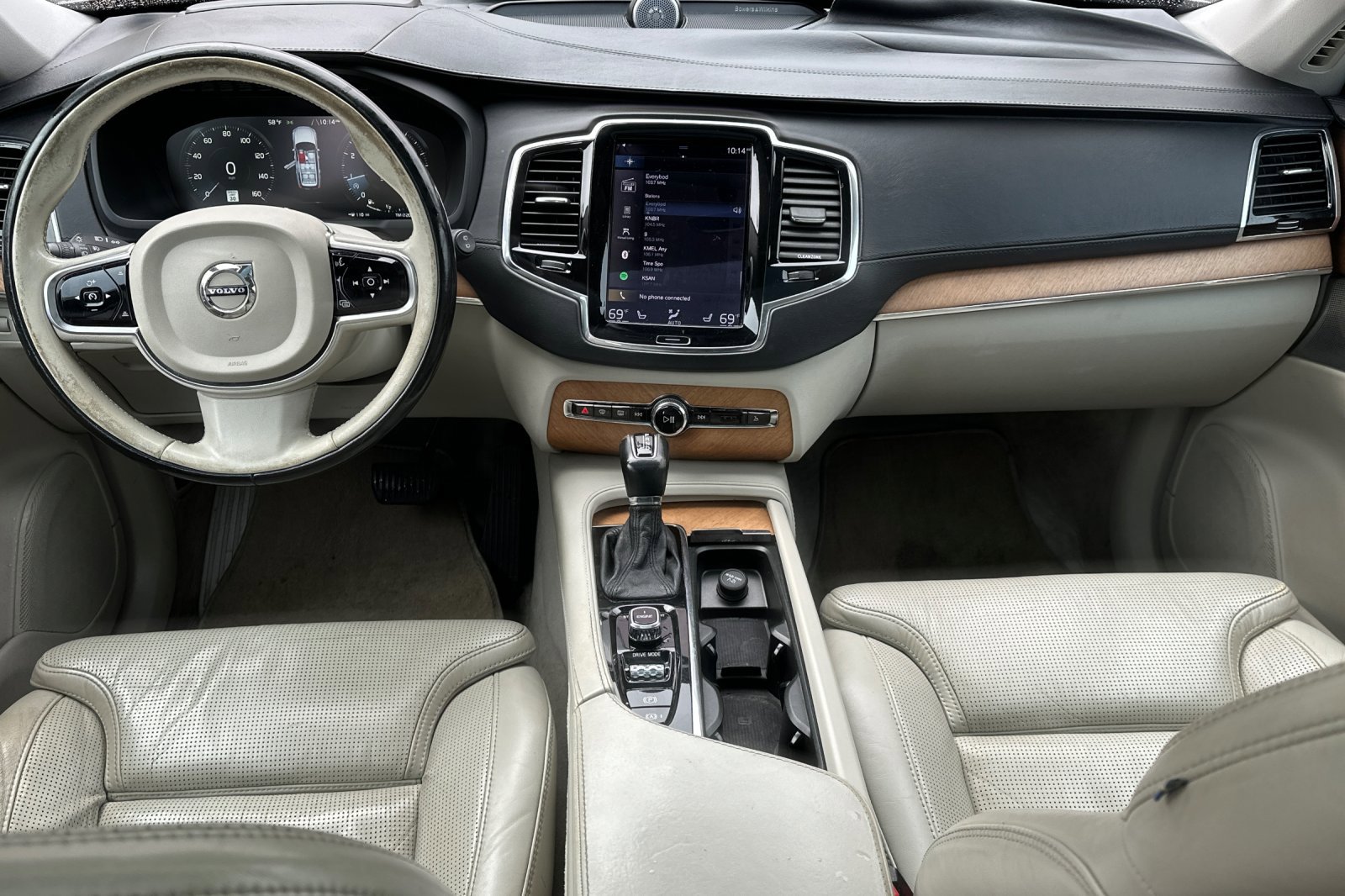 Used 2016 Volvo XC90 T6 Inscription w/ Vision Package AWD/4WD image 15