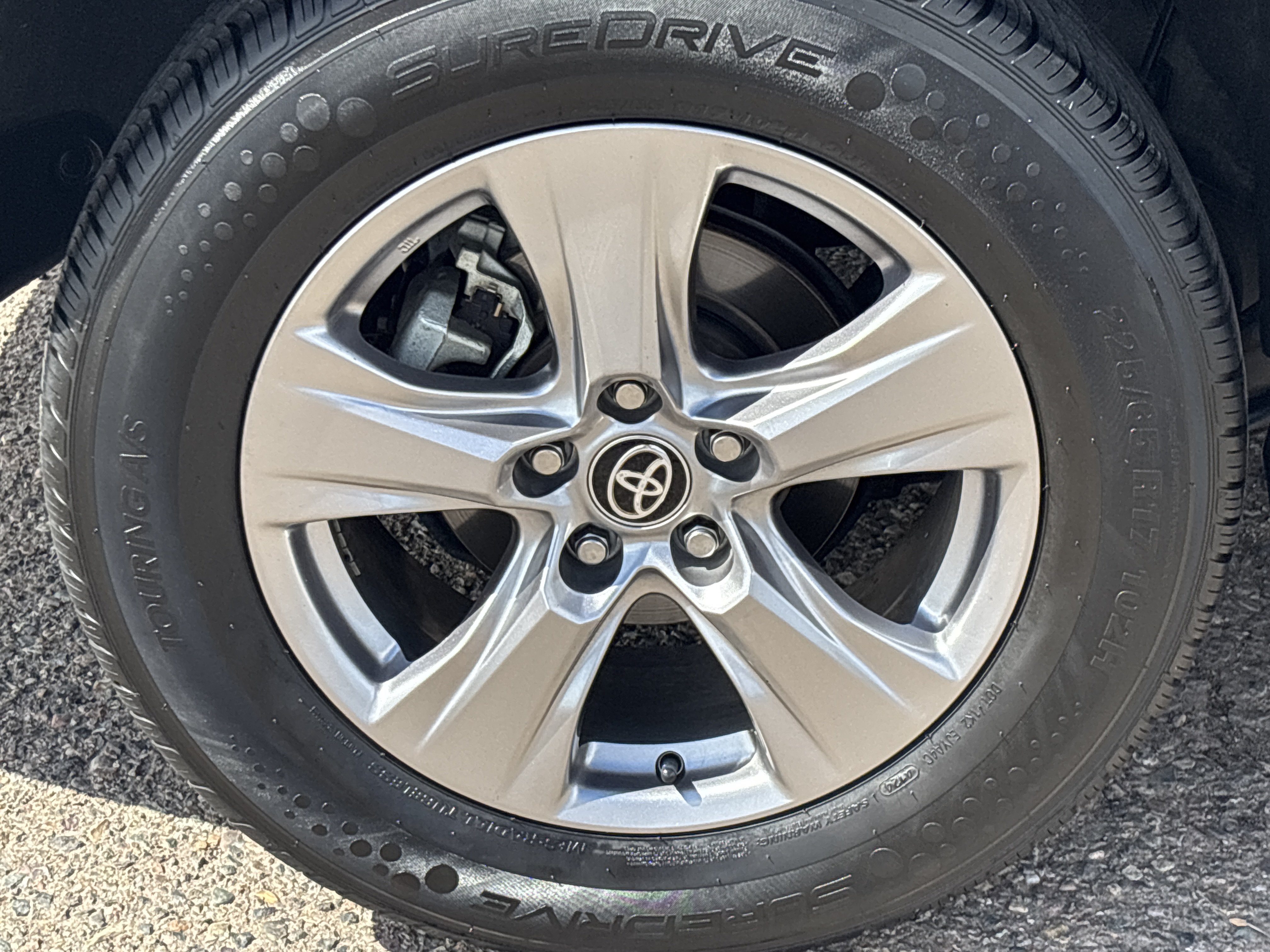 Used 2023 Toyota RAV4 XLE AWD/4WD image 8