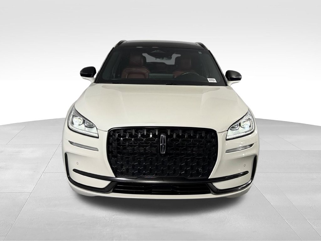 Used 2023 Lincoln Corsair Reserve w/ Equipment Group 201A FWD image 4