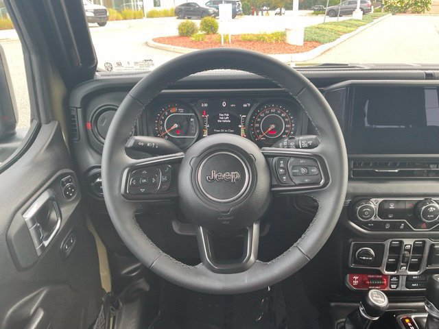 Used 2026 Jeep Wrangler Unlimited Rubicon AWD/4WD image 14
