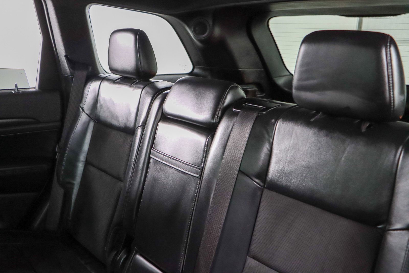 Used 2018 Jeep Grand Cherokee Altitude image 23