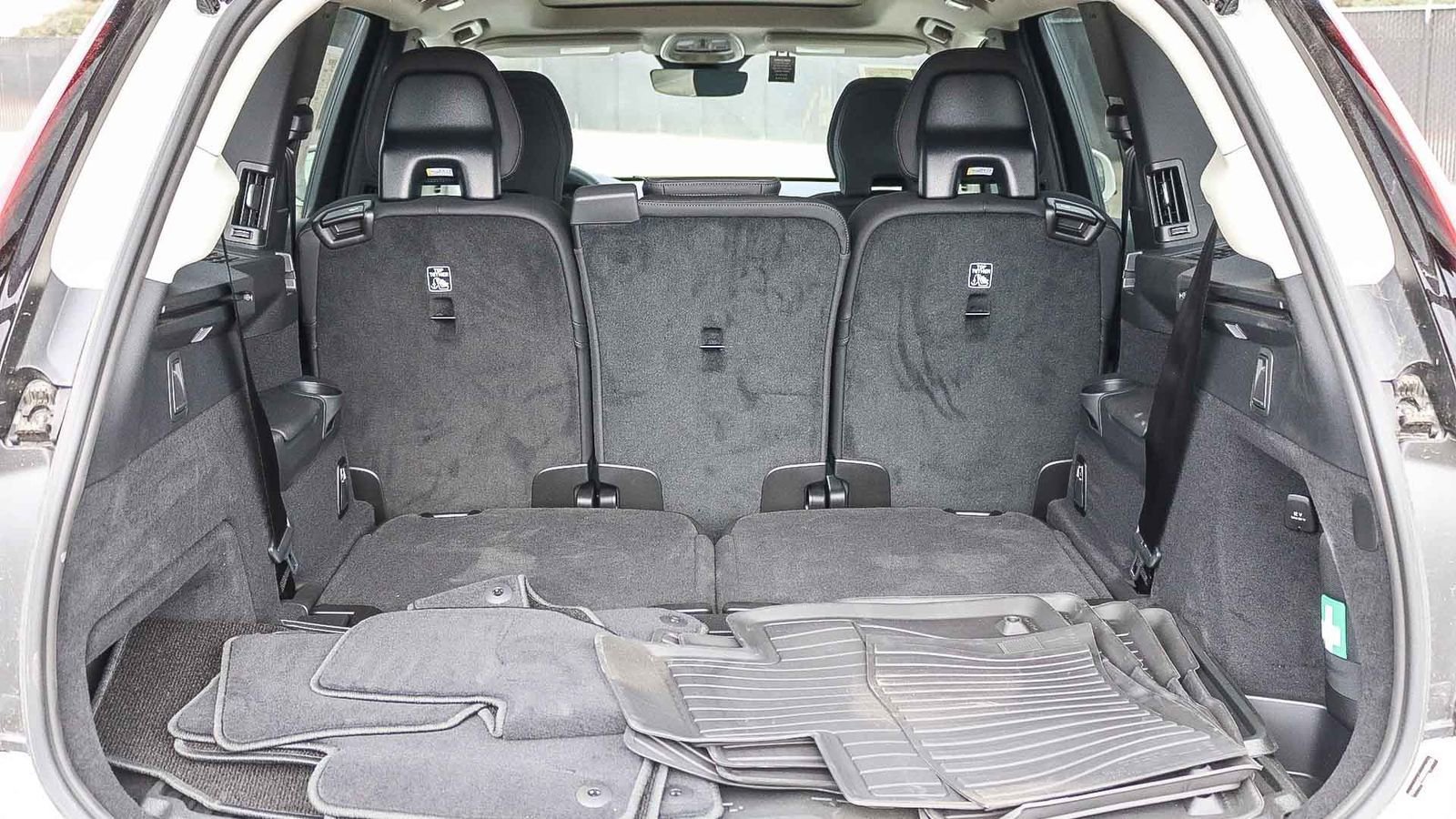 Used 2025 Volvo XC90 B6 Core w/ Protection Package Premier AWD/4WD image 12