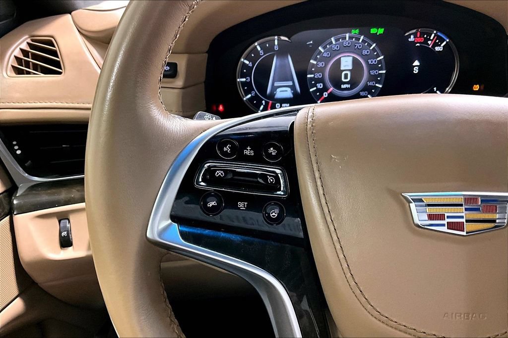 Used 2018 Cadillac Escalade Platinum AWD/4WD image 25