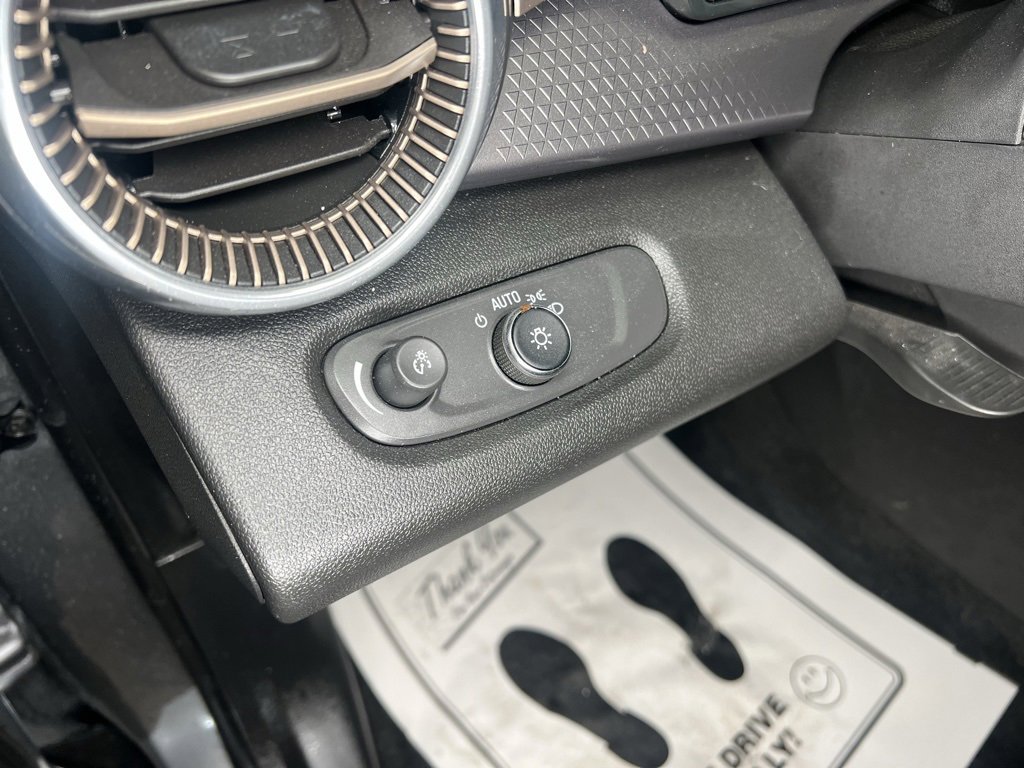 Used 2025 Chevrolet Trax ACTIV w/ Driver Confidence Package image 14