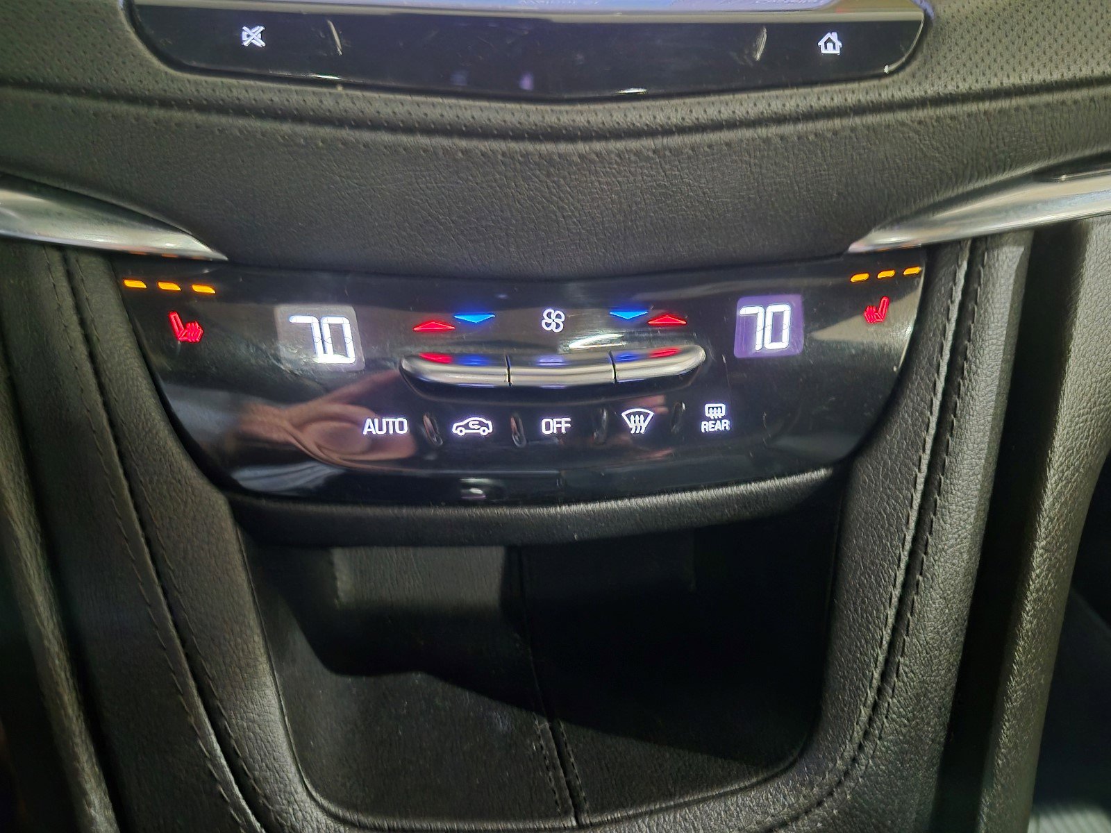 Certified 2022 Cadillac XT5 Premium Luxury AWD/4WD image 23